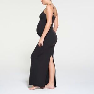 SKIMS Fits Everybody Onyx Maternity Slip Dress